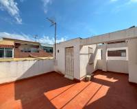 Segunda mano - Casa adosada / Duplex/ Esquina - La Mata