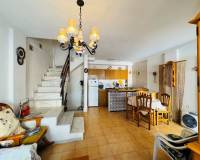 Segunda mano - Casa adosada / Duplex/ Esquina - La Mata