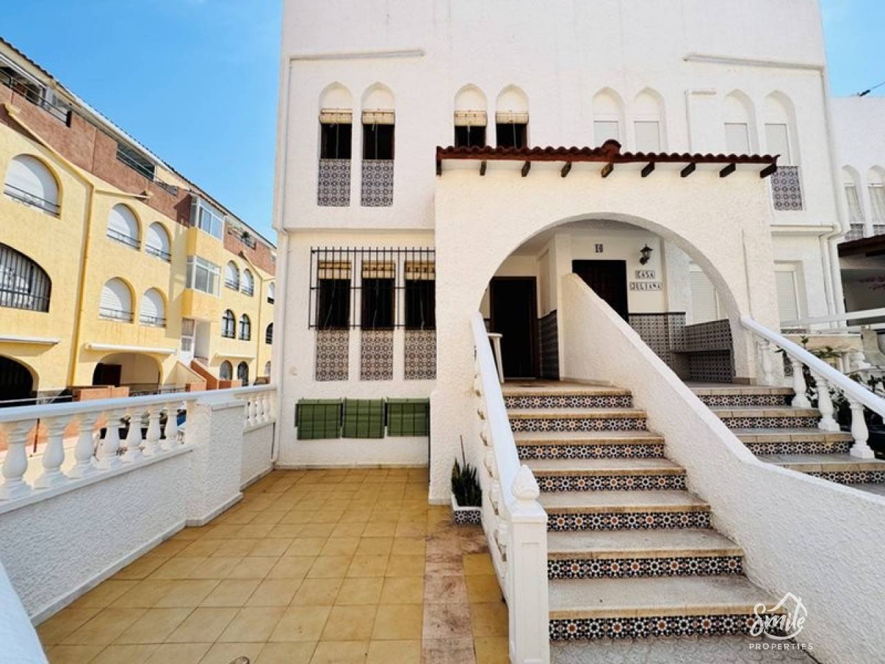 Townhouse / Duplex/Corner - Resale - La Mata - 1230